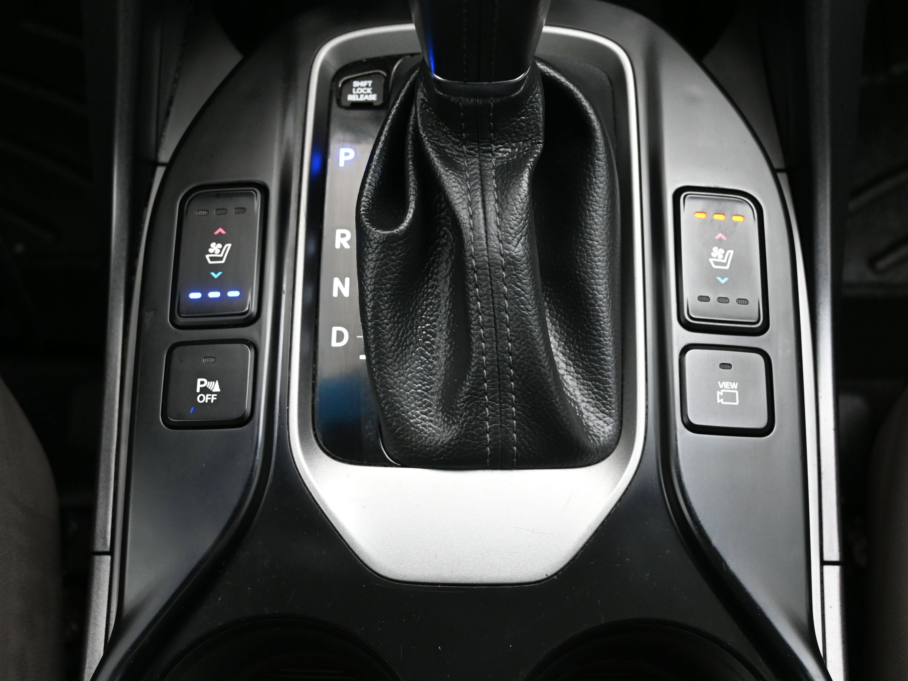 Used 2017 Hyundai Santa Fe Limited image 37