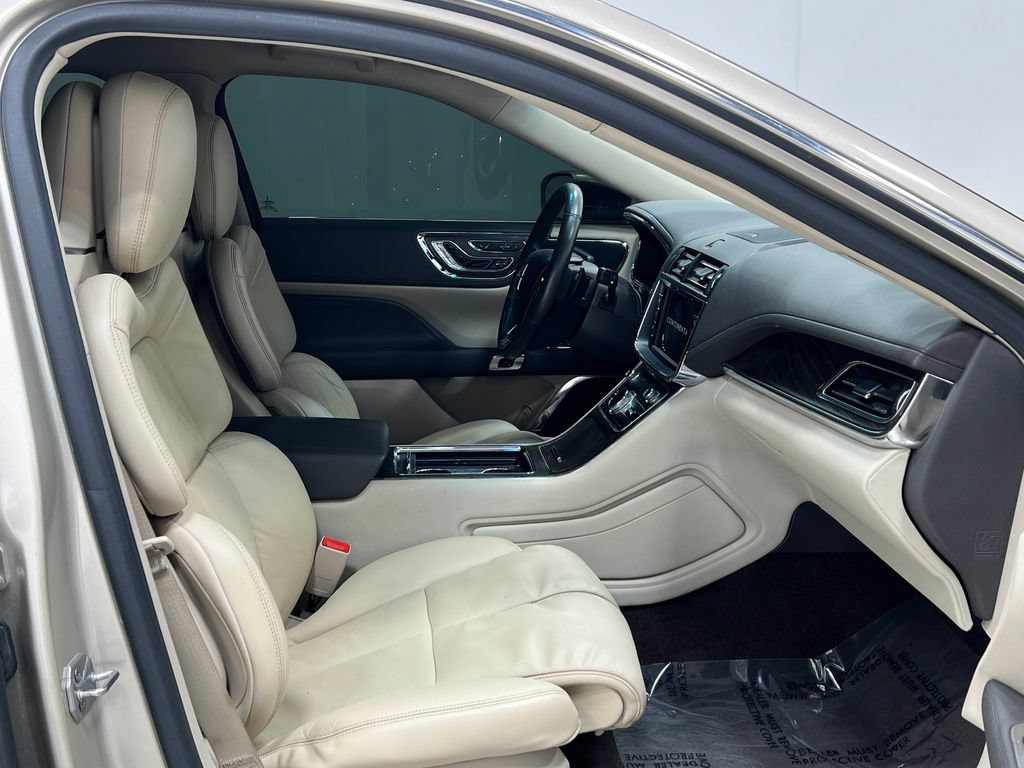 Used 2017 Lincoln Continental Select w/ Climate Package FWD image 34