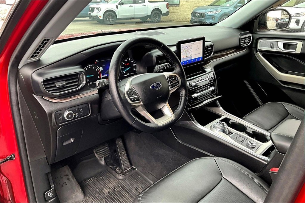 Certified 2022 Ford Explorer Limited w/ Equipment Group 301A image 13