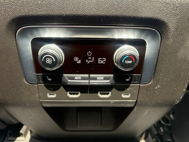 Used 2021 GMC Yukon AT4 w/ Rear Media and Nav Package AWD/4WD image 18