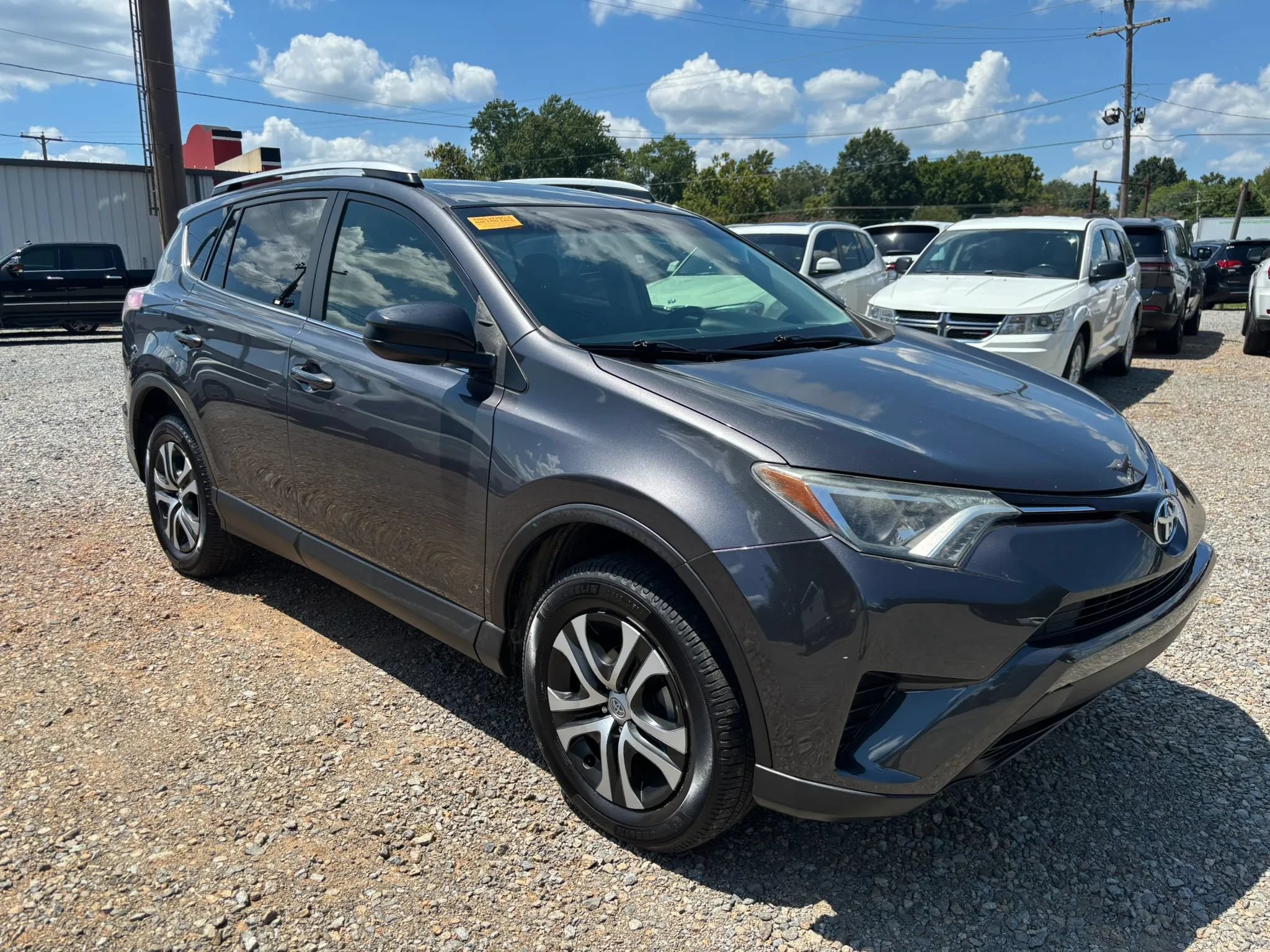 Used 2016 Toyota RAV4 LE FWD image 6