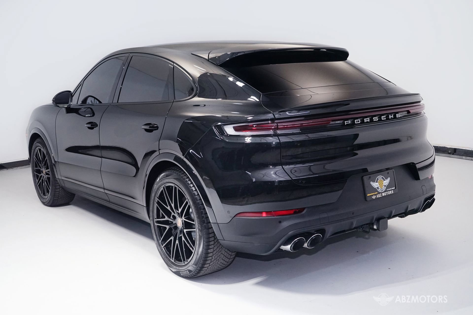 Used 2026 Porsche Cayenne Coupe w/ Premium Package Plus AWD/4WD image 7