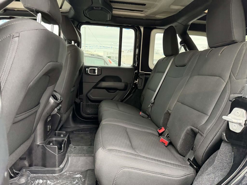 Used 2018 Jeep Wrangler Unlimited Sahara w/ Dual Top Group image 17