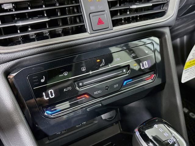 New 2026 Volkswagen Taos SE AWD/4WD image 16