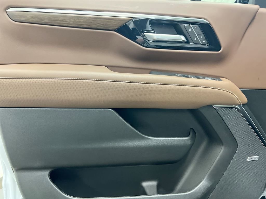 New 2026 Chevrolet Suburban High Country image 22