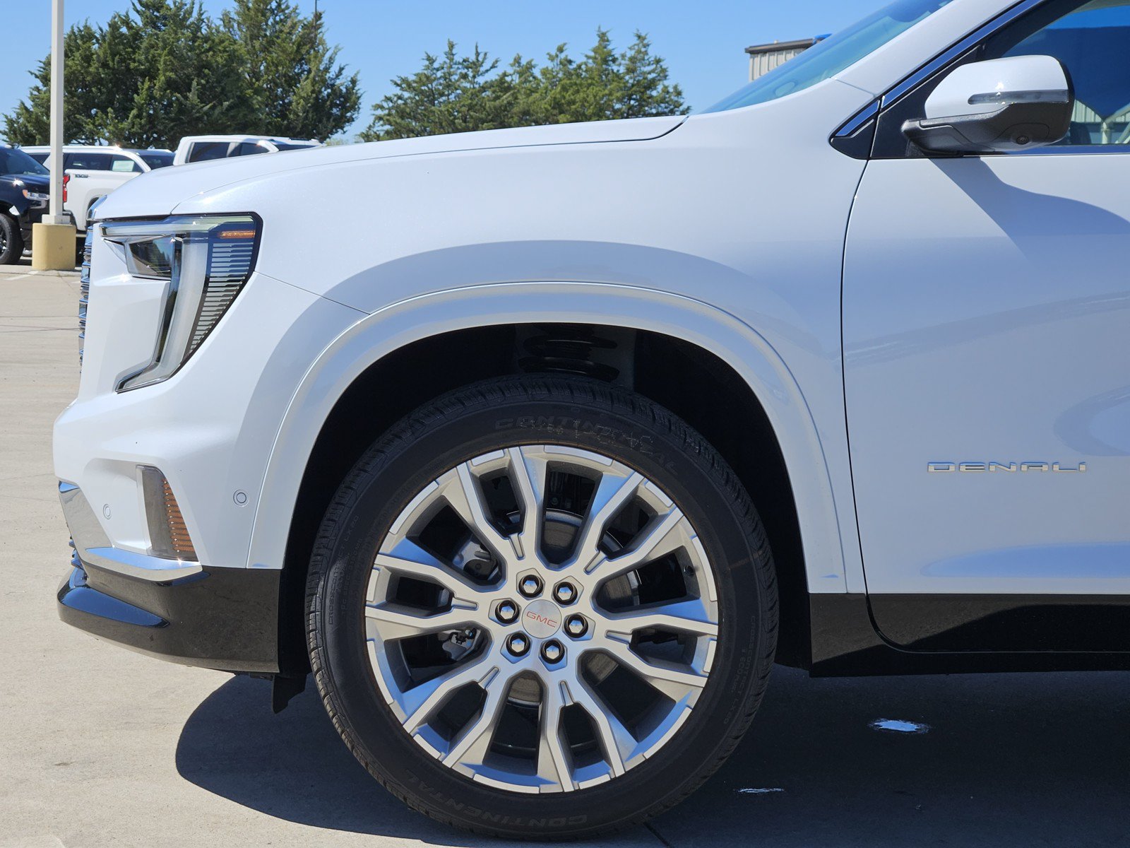 New 2027 GMC Acadia Denali w/ Denali Reserve Package AWD/4WD image 6