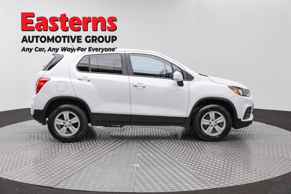 Used 2020 Chevrolet Trax LS w/ Tint and Cruise Package AWD/4WD image 4