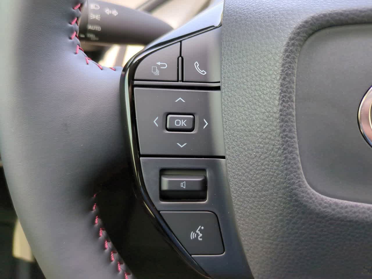 New 2026 Toyota Prius Plug-In Hybrid FWD image 24