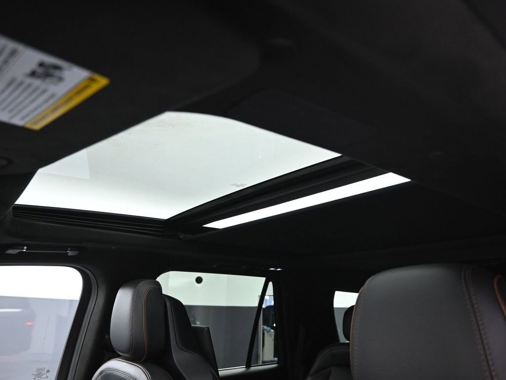 Used 2025 Lincoln Navigator Black Label image 24