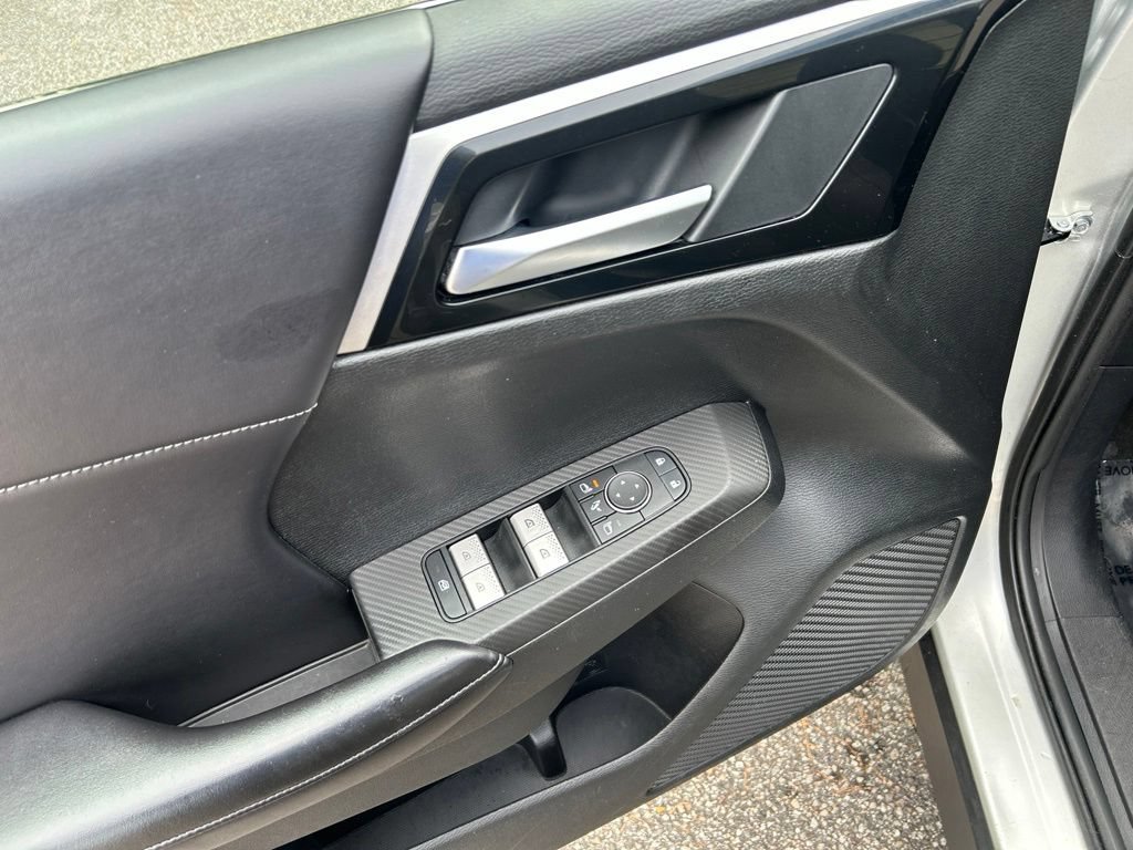 Used 2024 Mitsubishi Outlander SE FWD image 15