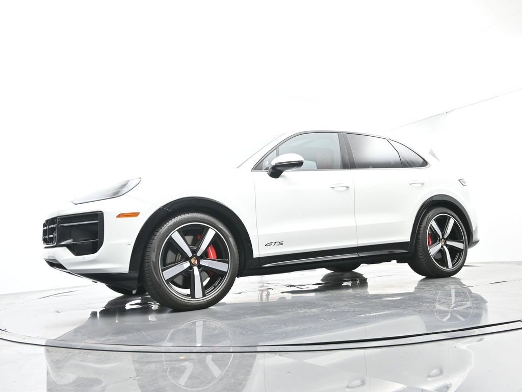 Certified 2026 Porsche Cayenne GTS AWD/4WD image 46