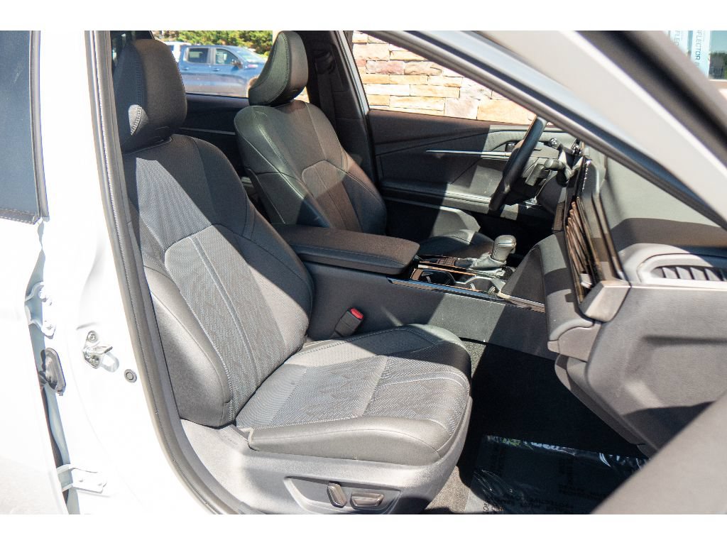 Used 2025 Toyota Camry XSE w/ Premium Plus Package AWD/4WD image 16