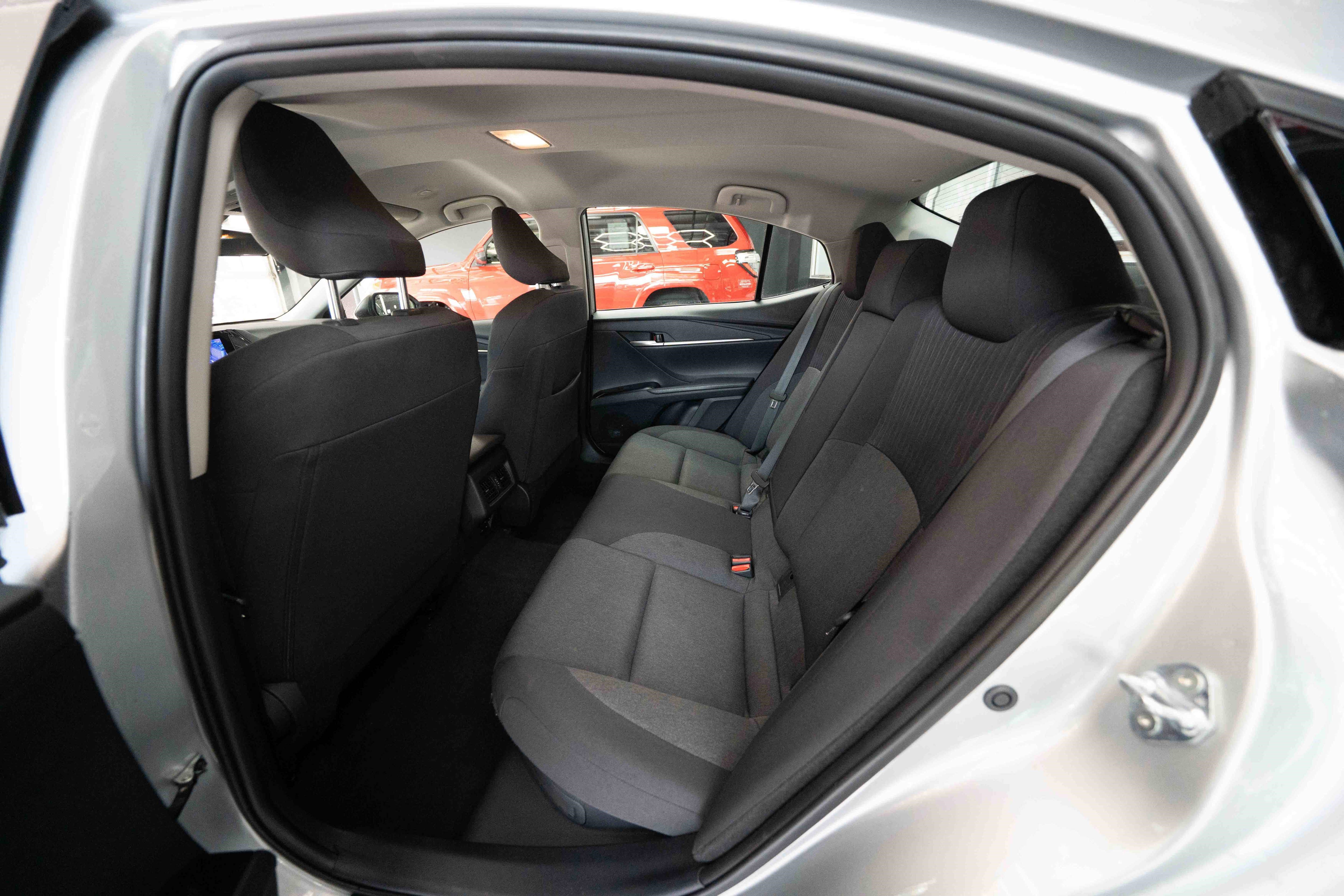 Used 2025 Toyota Camry LE FWD image 23