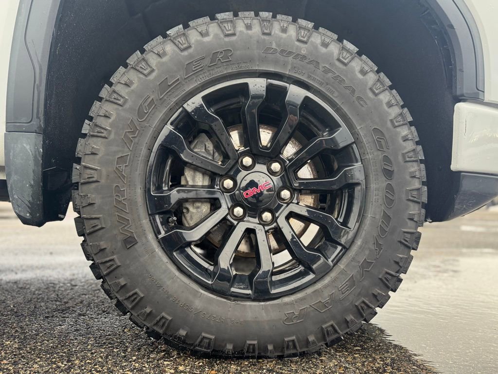 Used 2023 GMC Sierra 1500 AT4X image 11
