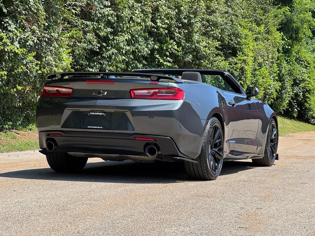Used 2017 Chevrolet Camaro SS RWD image 5