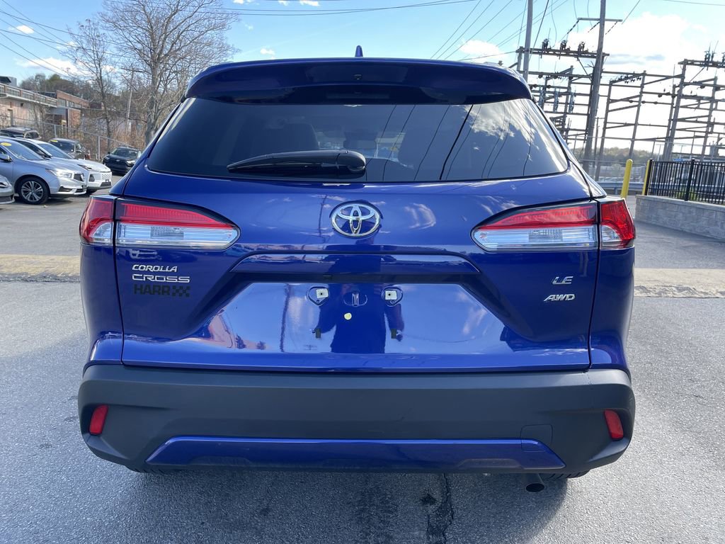 Used 2023 Toyota Corolla Cross LE w/ Moonroof Package AWD/4WD image 4