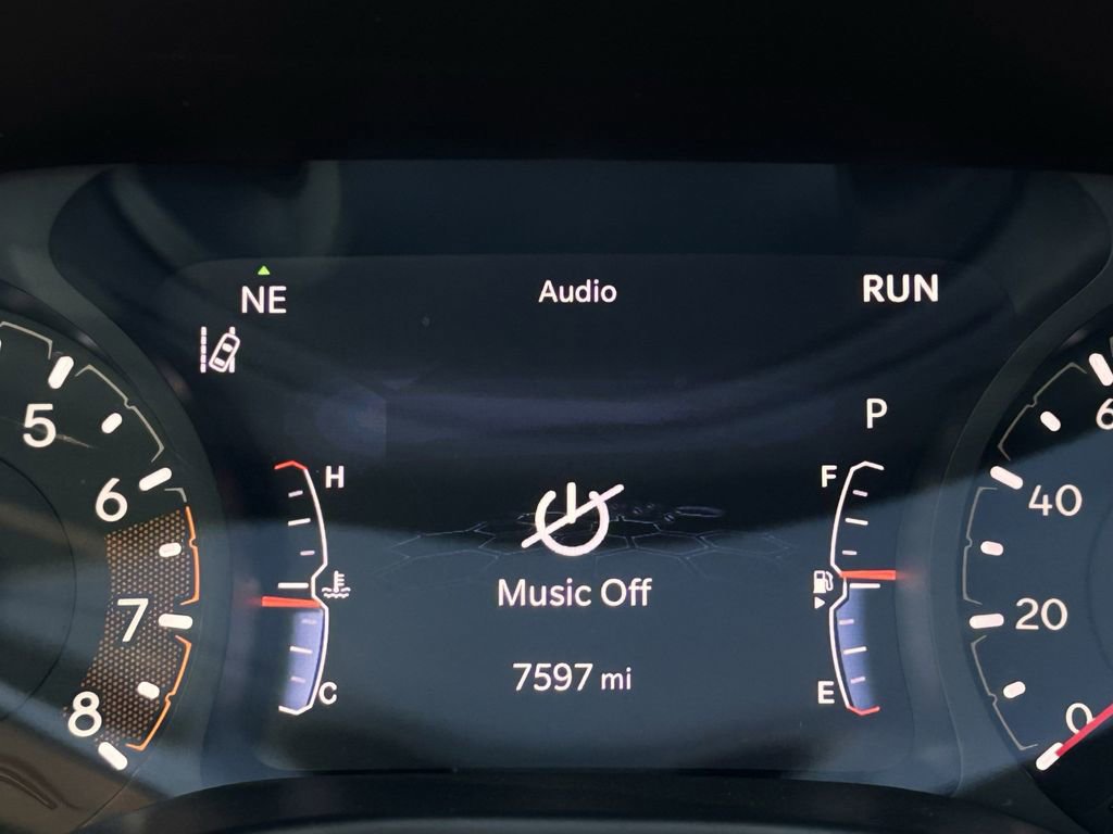Used 2025 Jeep Compass Latitude AWD/4WD image 15