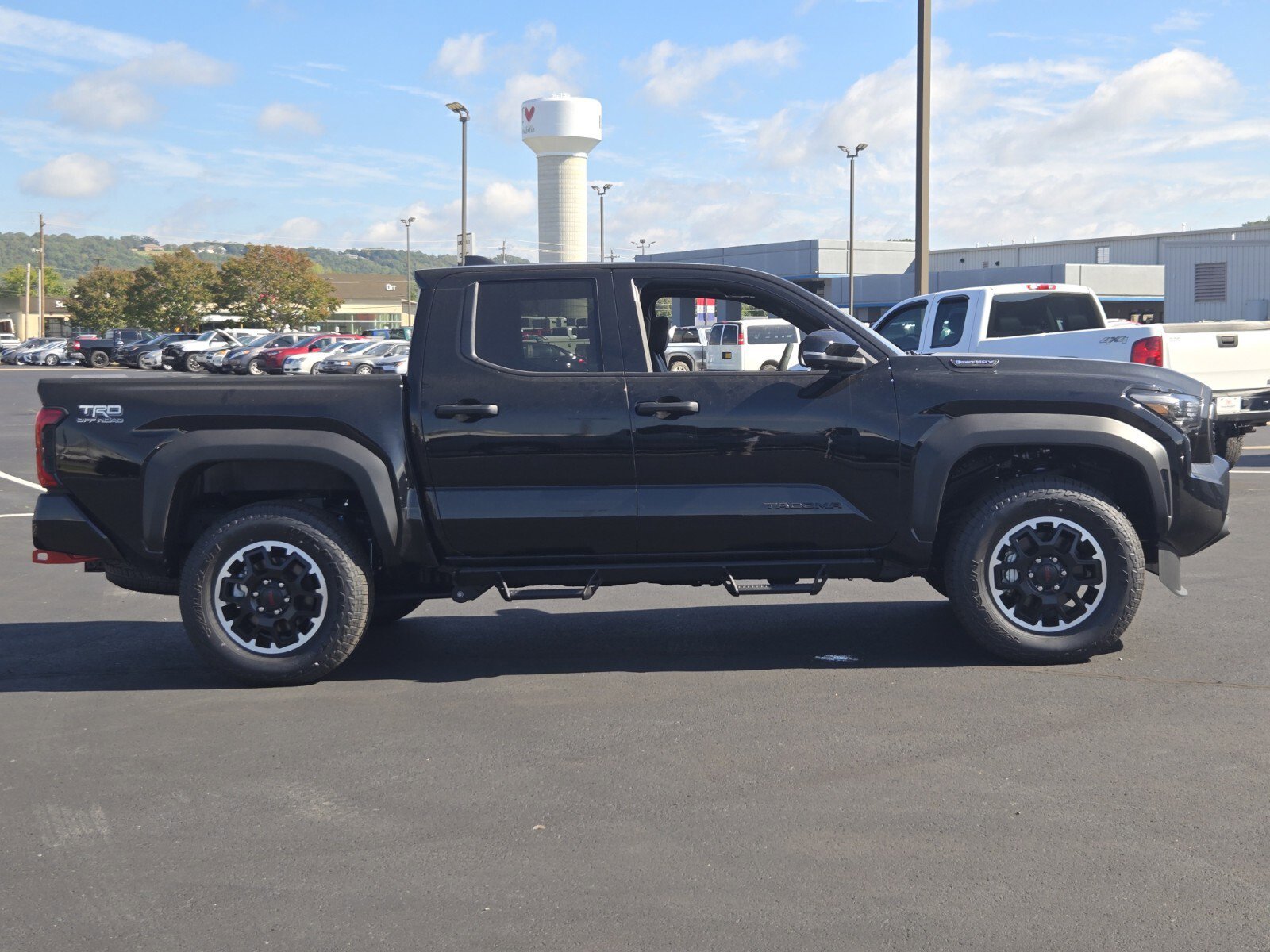 New 2025 Toyota Tacoma TRD Off-Road image 2