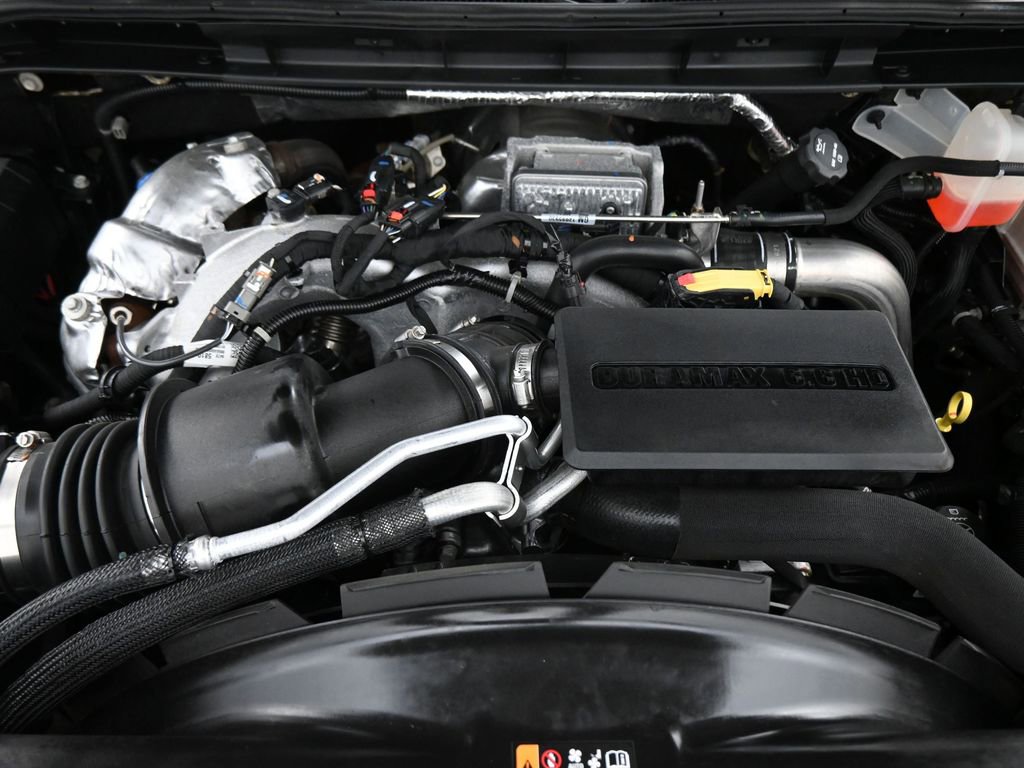 Used 2022 Chevrolet Silverado 2500 LTZ w/ Snow Plow Prep/Camper Package AWD/4WD image 19
