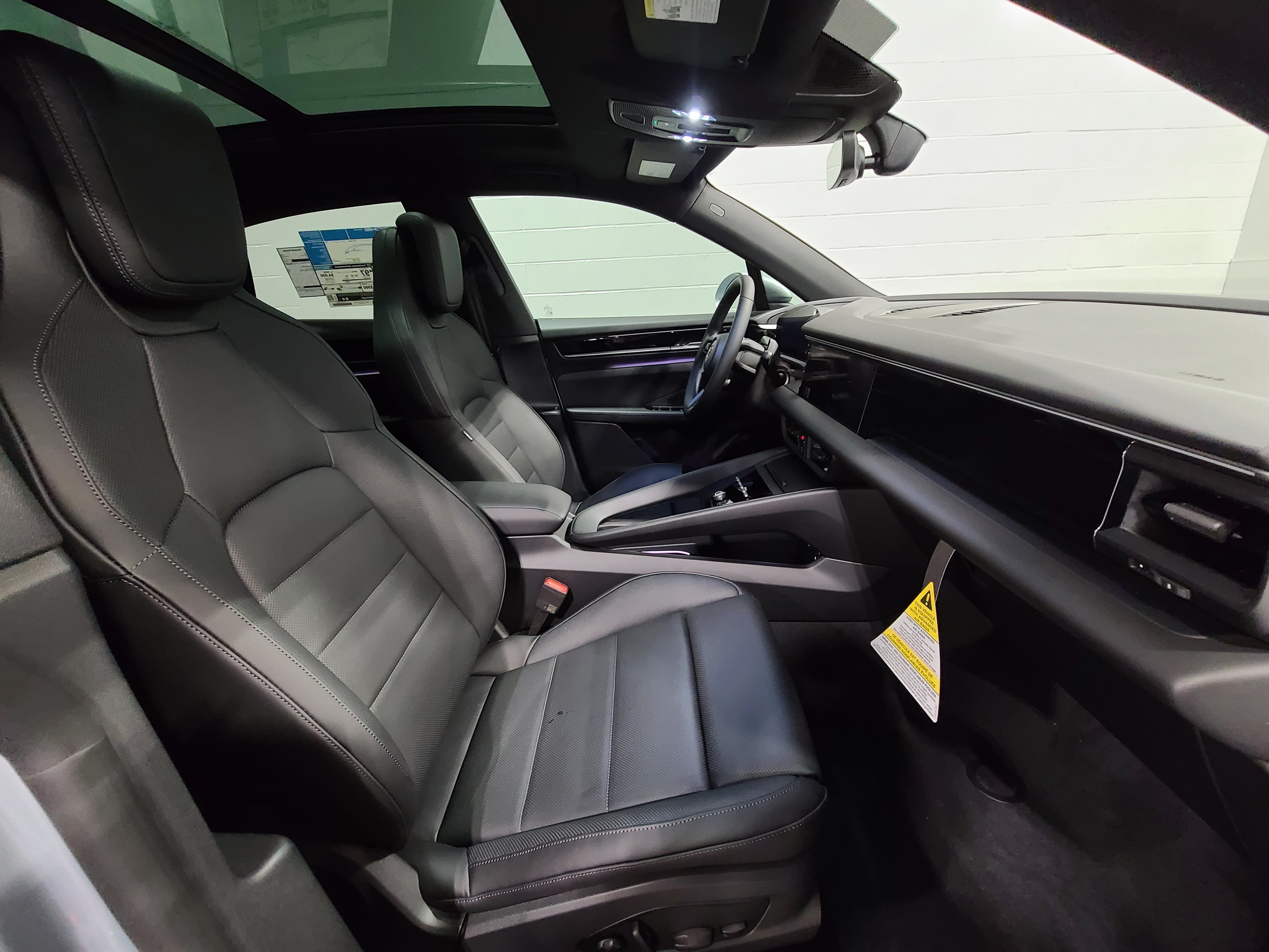 New 2026 Porsche Macan Electric RWD image 29