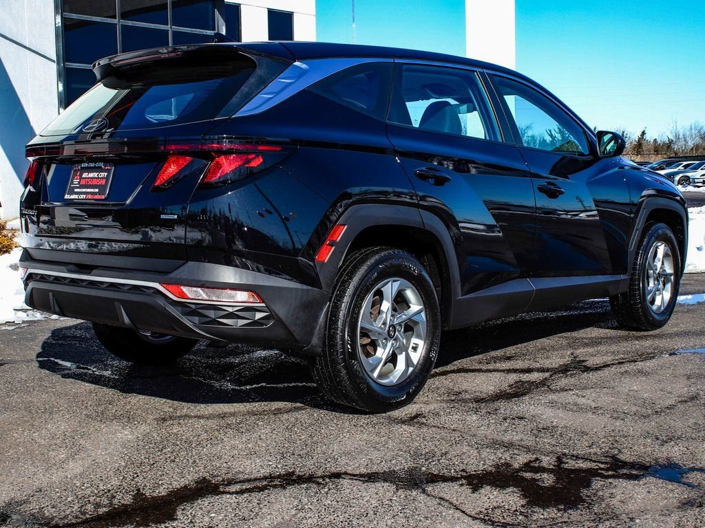 Used 2023 Hyundai Tucson SE image 6