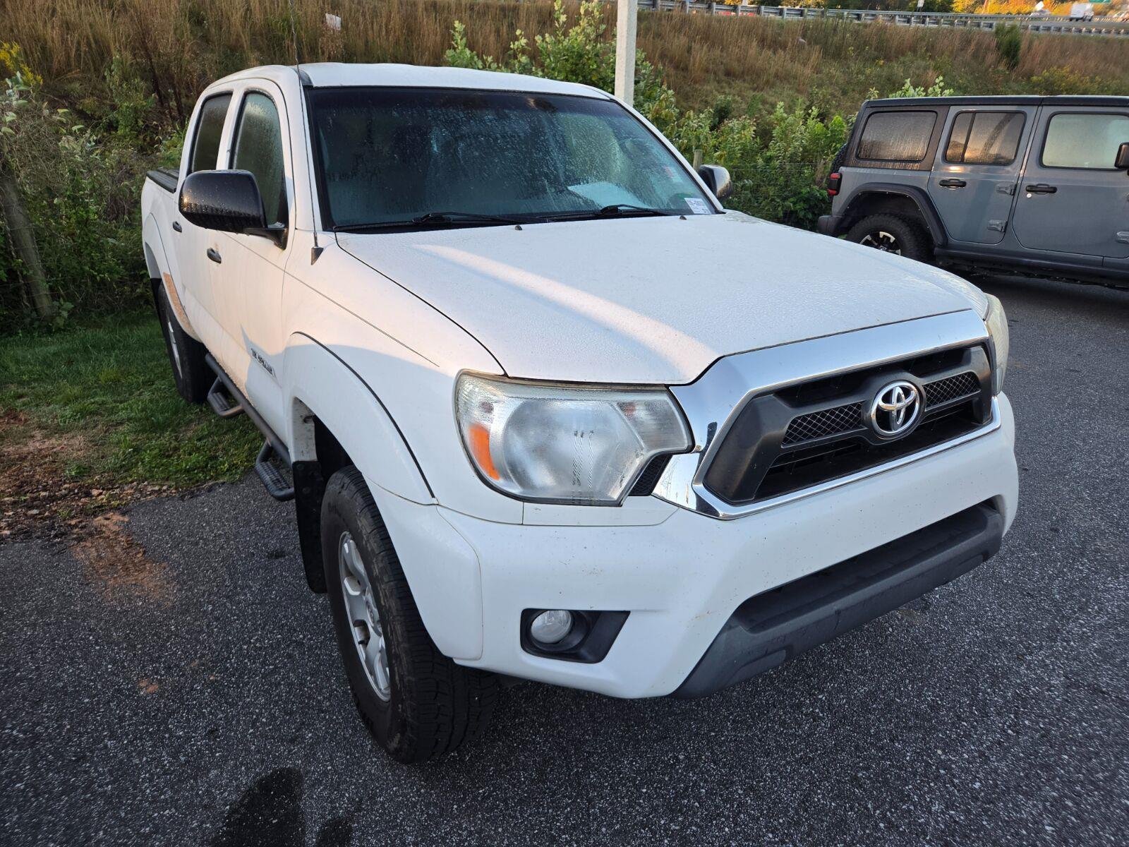Used 2014 Toyota Tacoma PreRunner w/ SR5 Package RWD image 3