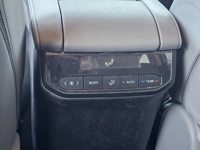 Used 2024 Toyota Highlander LE image 18