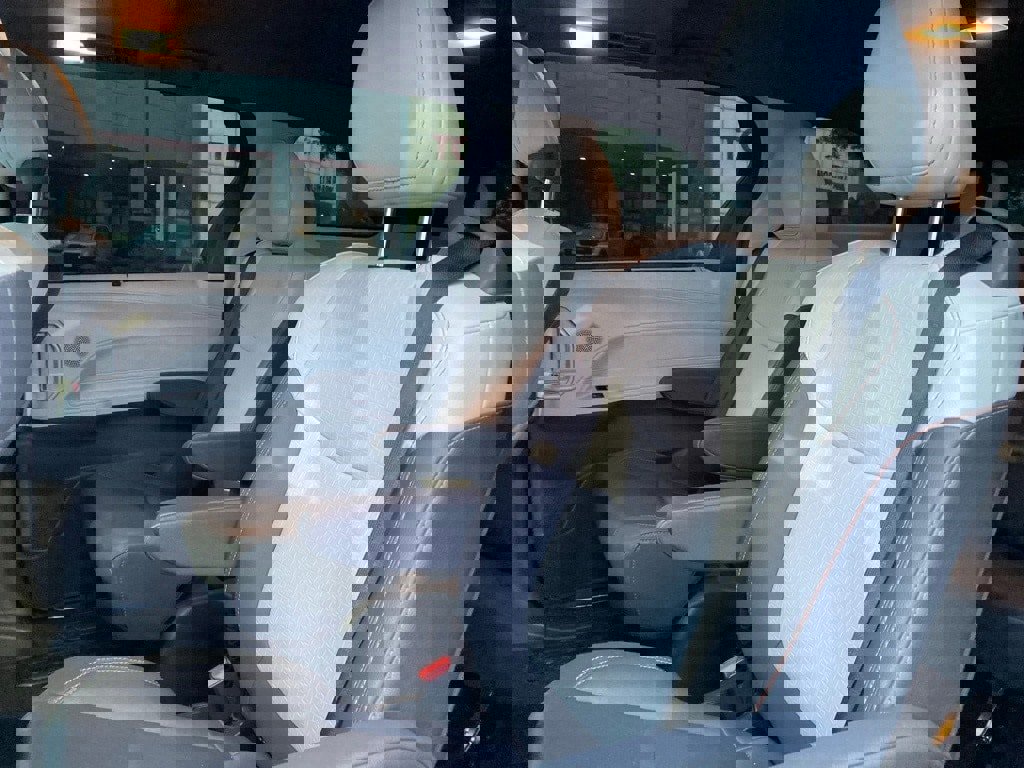 Certified 2022 Toyota Sienna XSE image 11