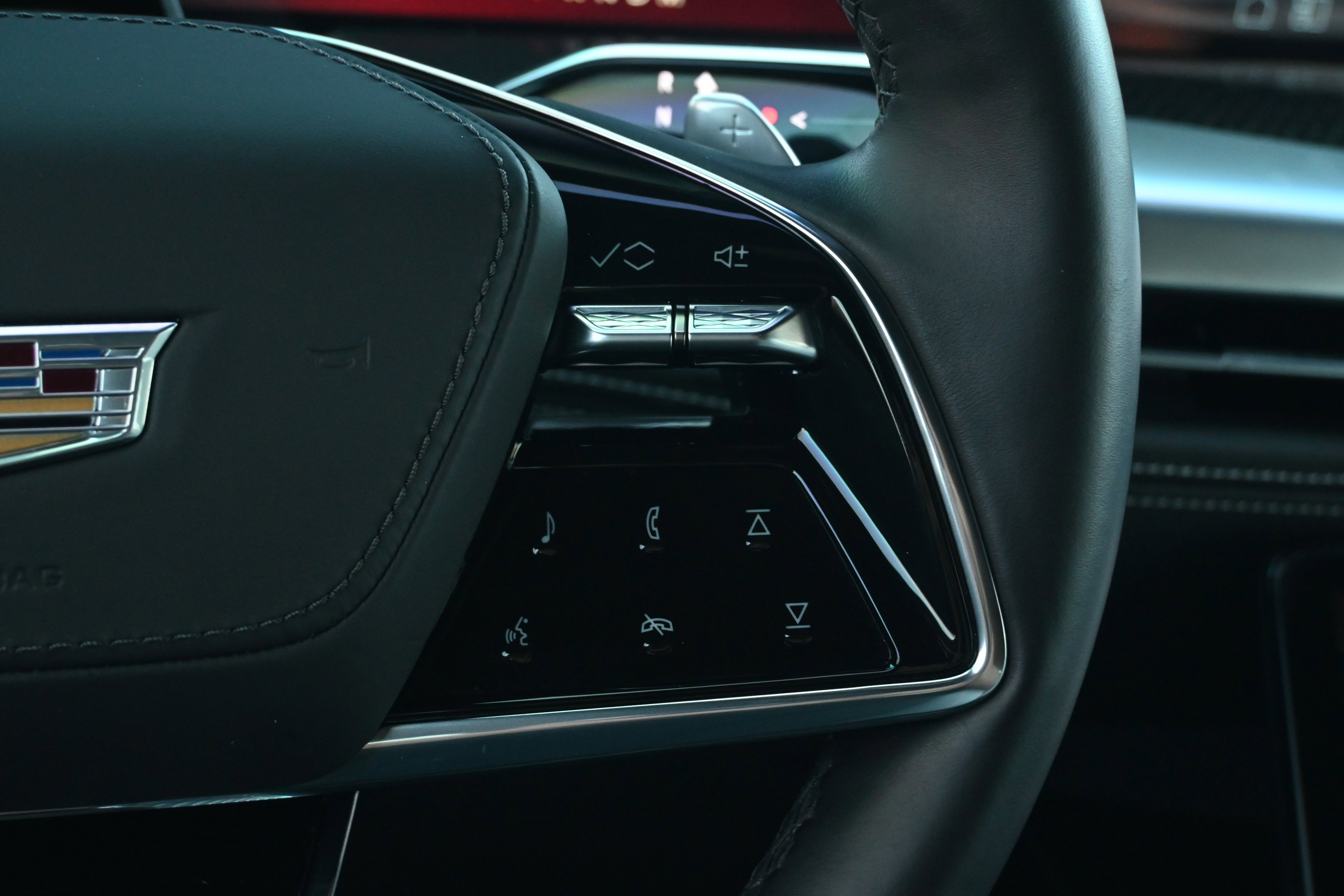 Used 2025 Cadillac Escalade V w/ LPO, Floor Liner Package image 37