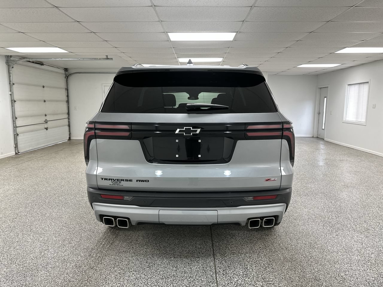 Used 2024 Chevrolet Traverse Z71 AWD/4WD image 7