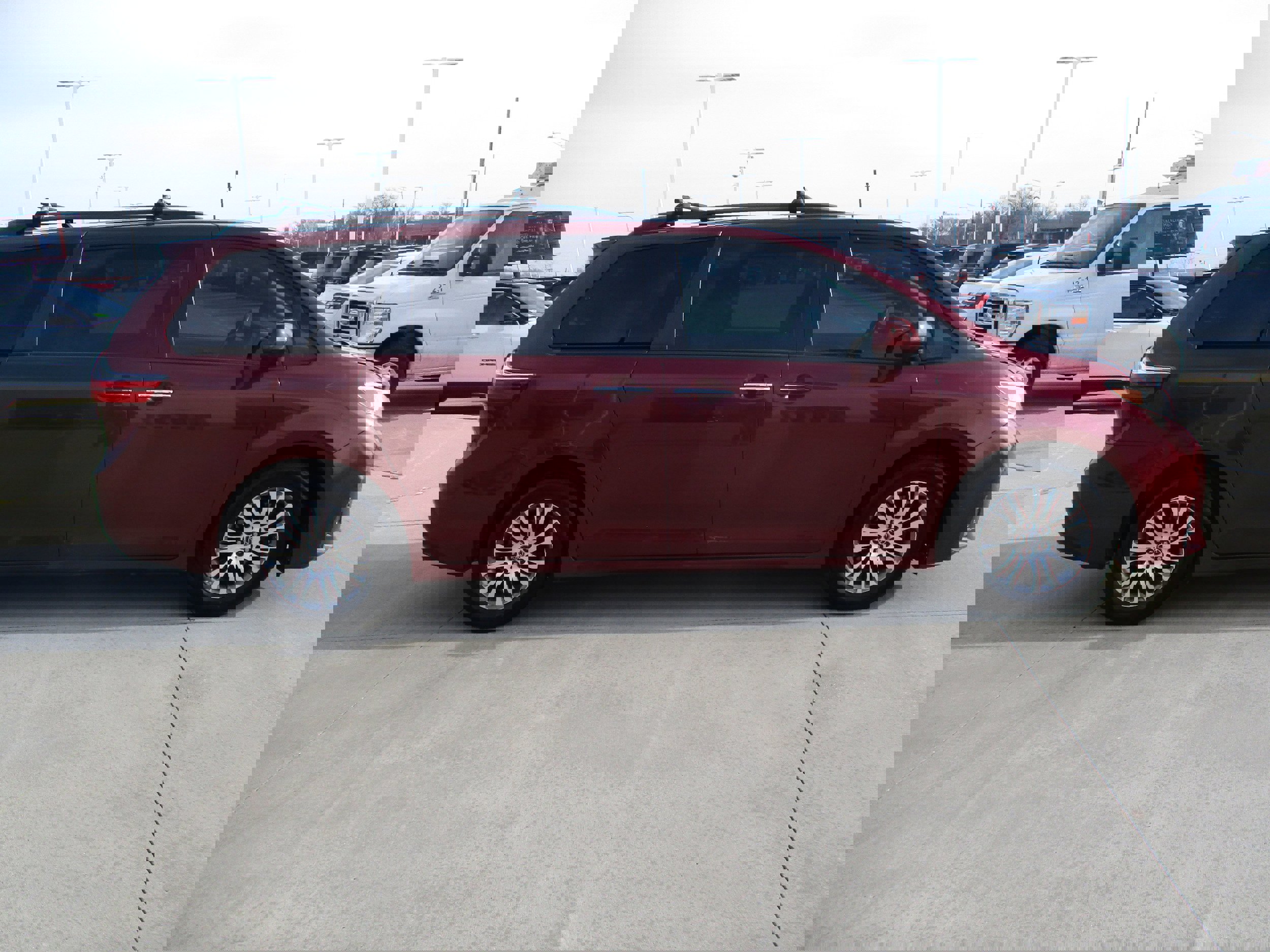 Used 2018 Toyota Sienna XLE Premium image 6