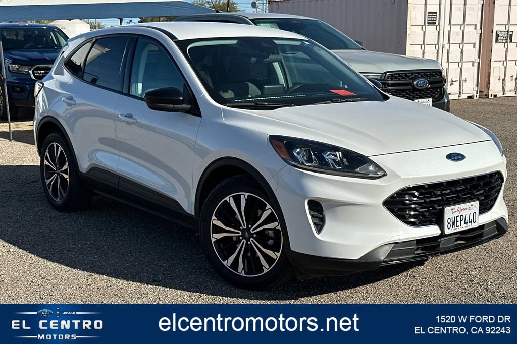 Used 2021 Ford Escape SE w/ SE Sport Appearance Package