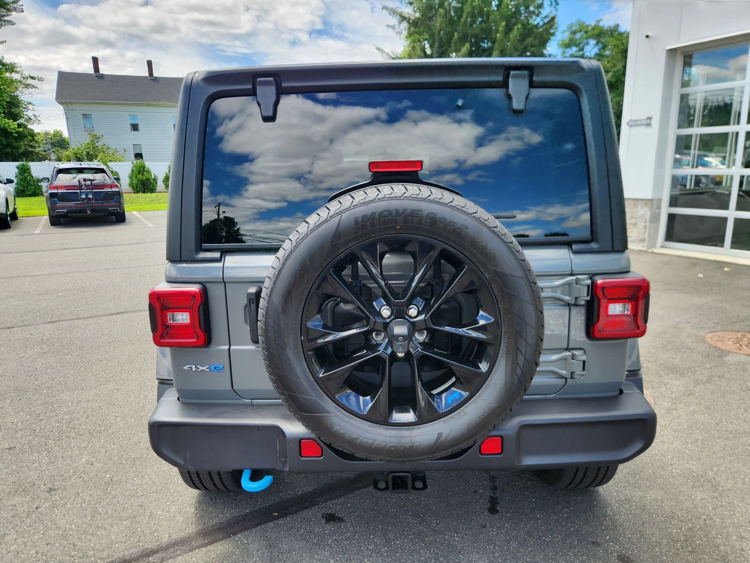 Used 2023 Jeep Wrangler Unlimited Sahara image 12