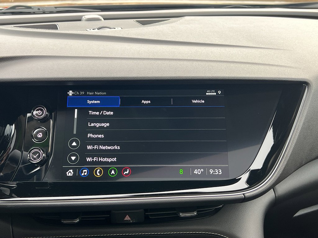 Used 2023 Buick Envision Avenir image 26