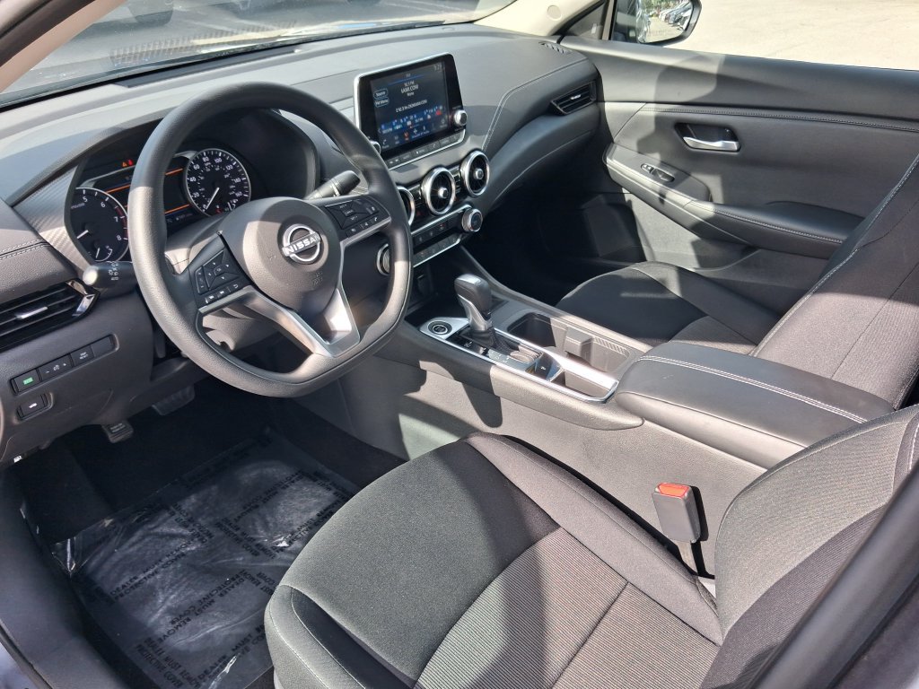 Certified 2025 Nissan Sentra SV FWD image 19