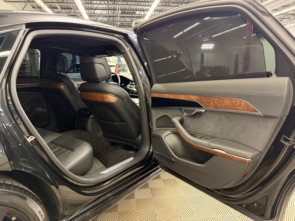 Used 2023 Audi A8 L 3.0T w/ Executive Package AWD/4WD image 18