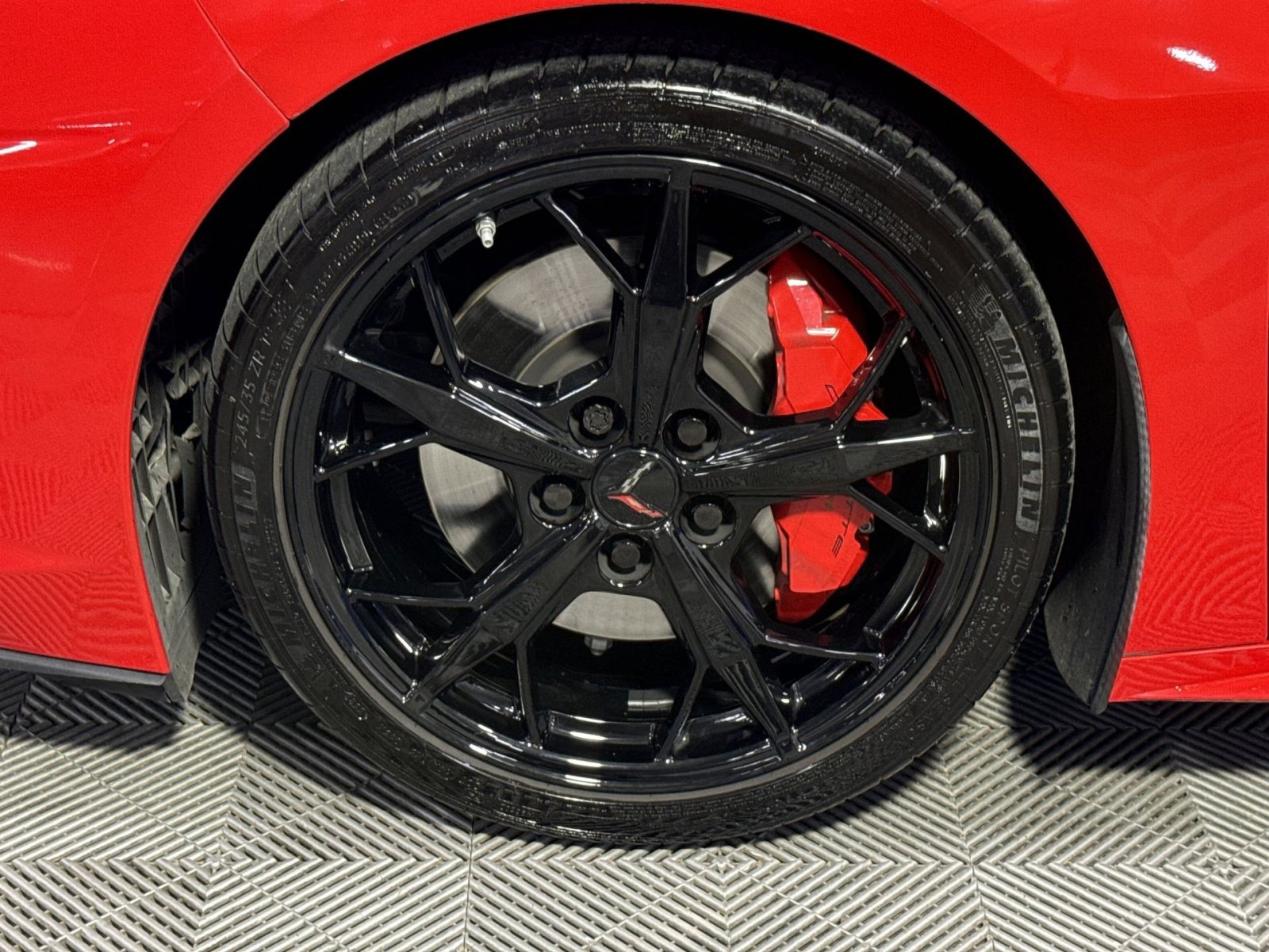 Used 2022 Chevrolet Corvette Stingray Convertible w/ Z51 Performance Package image 12