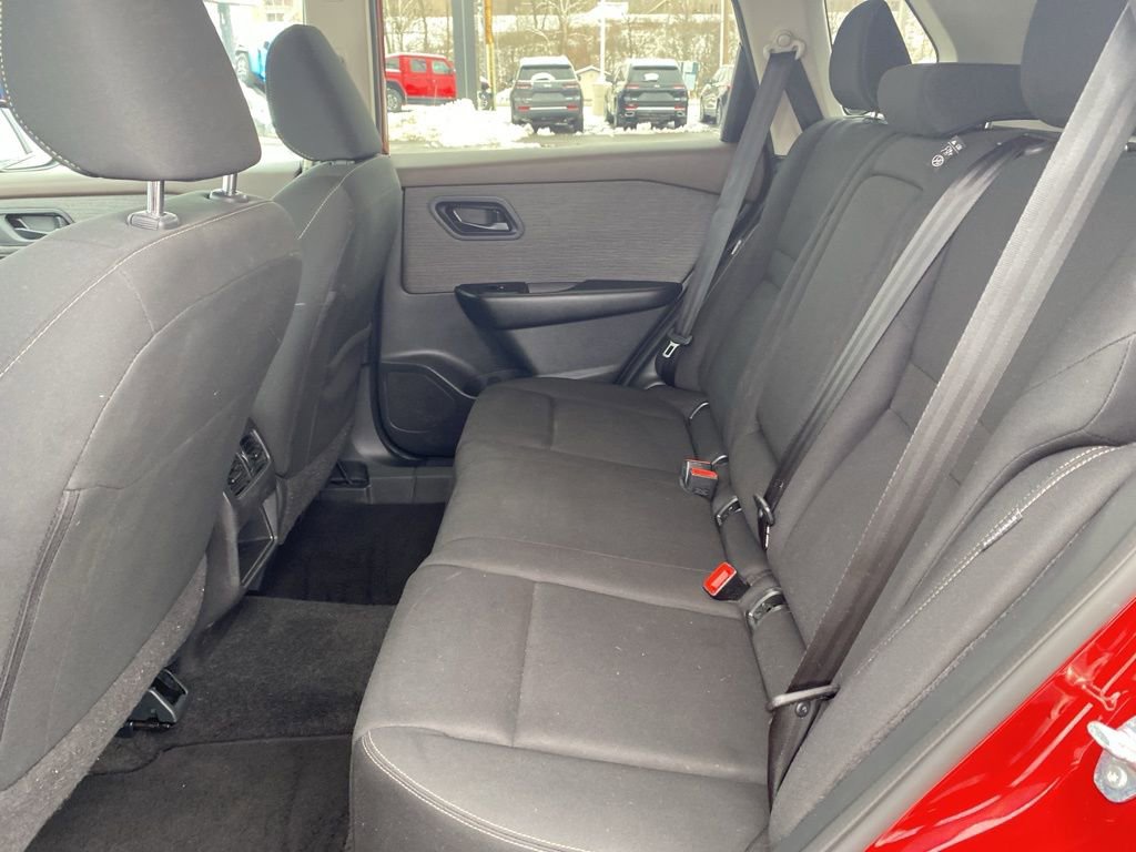 Used 2023 Nissan Rogue S image 16