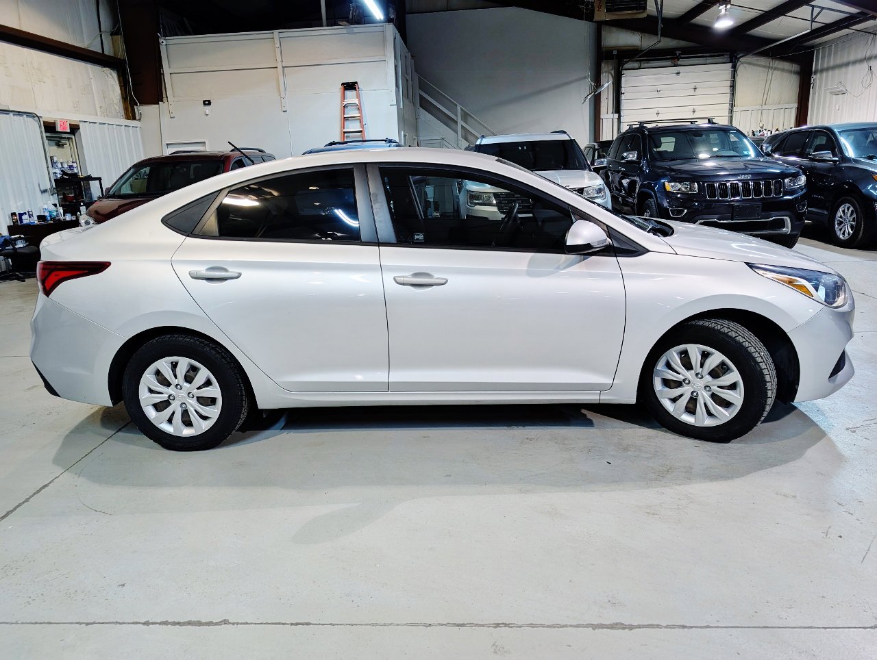 Used 2020 Hyundai Accent SE image 9