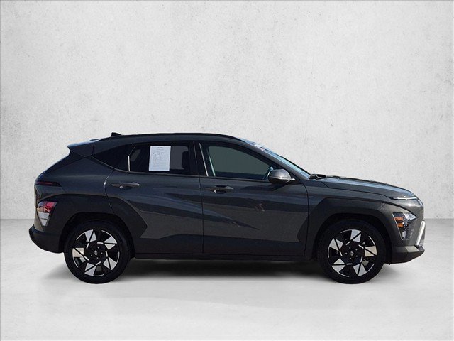 Used 2025 Hyundai Kona SEL FWD image 4