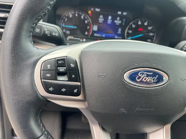 Used 2023 Ford Explorer Limited w/ Equipment Group 301A AWD/4WD image 26