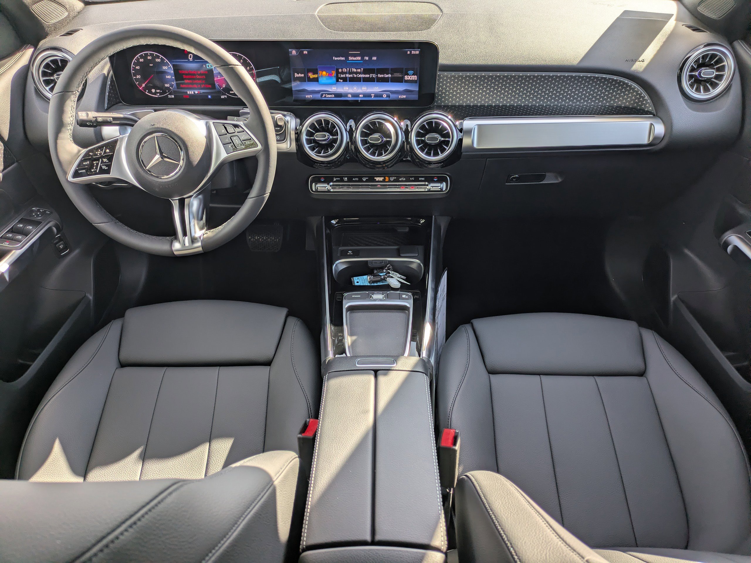 New 2026 Mercedes-Benz GLB 250 4MATIC image 9