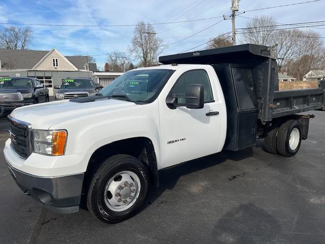 Used 2011 GMC Sierra 3500 W/T w/ Snow Plow Prep Package image 5