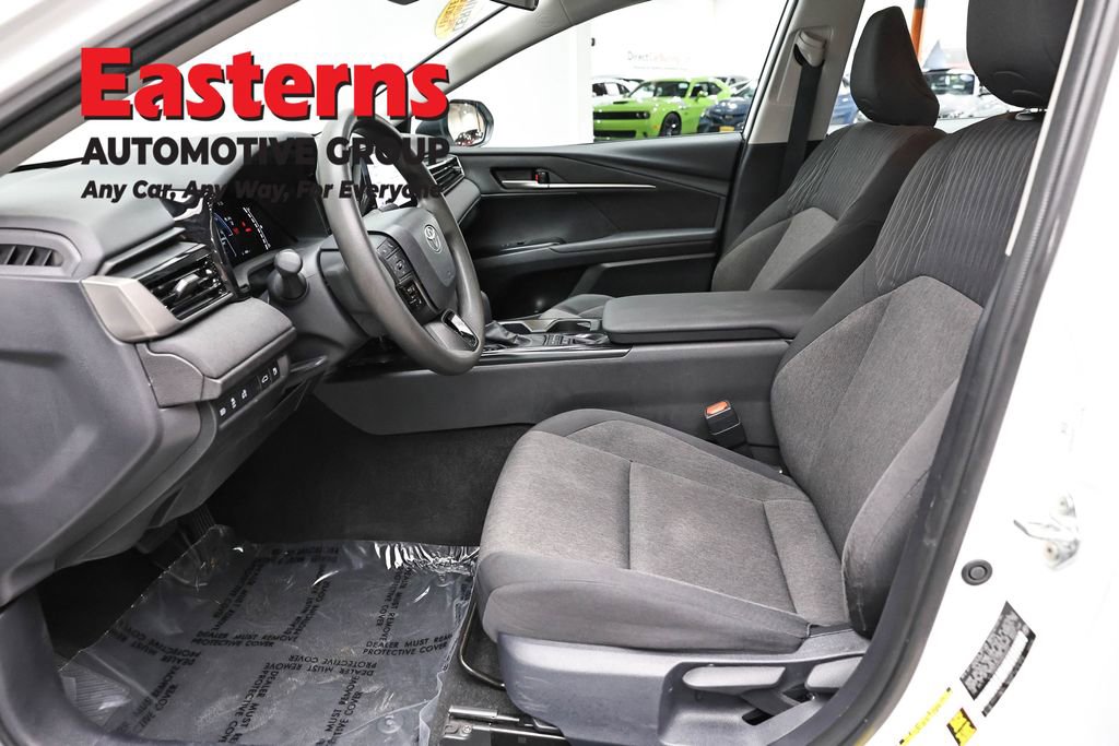 Used 2025 Toyota Camry LE FWD image 14