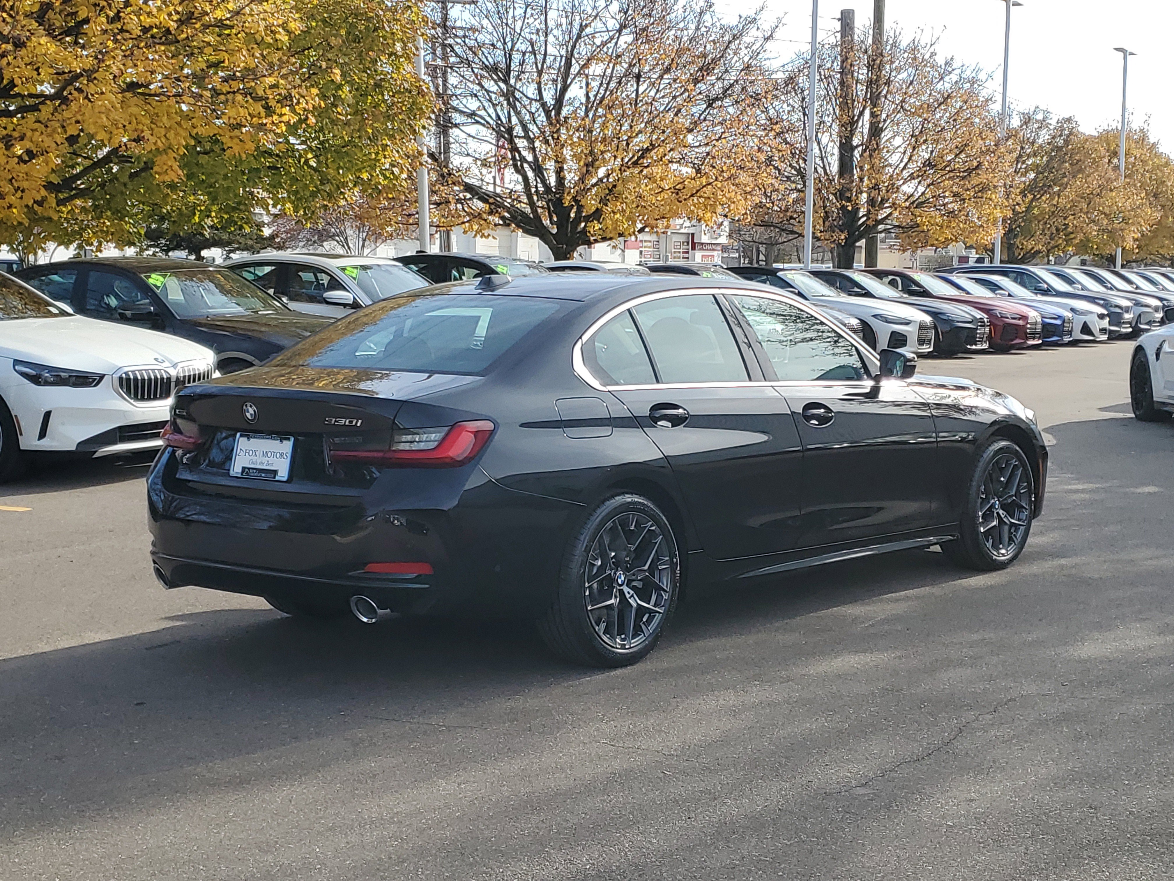 New 2026 BMW 330i xDrive Sedan w/ Convenience Package AWD/4WD image 3