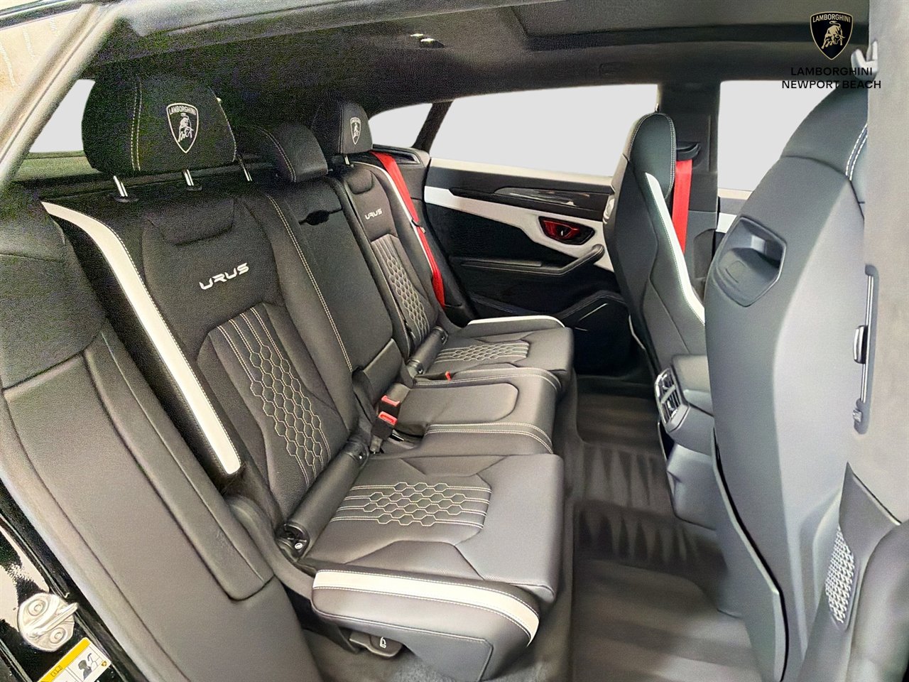 Used 2024 Lamborghini Urus S AWD/4WD image 25