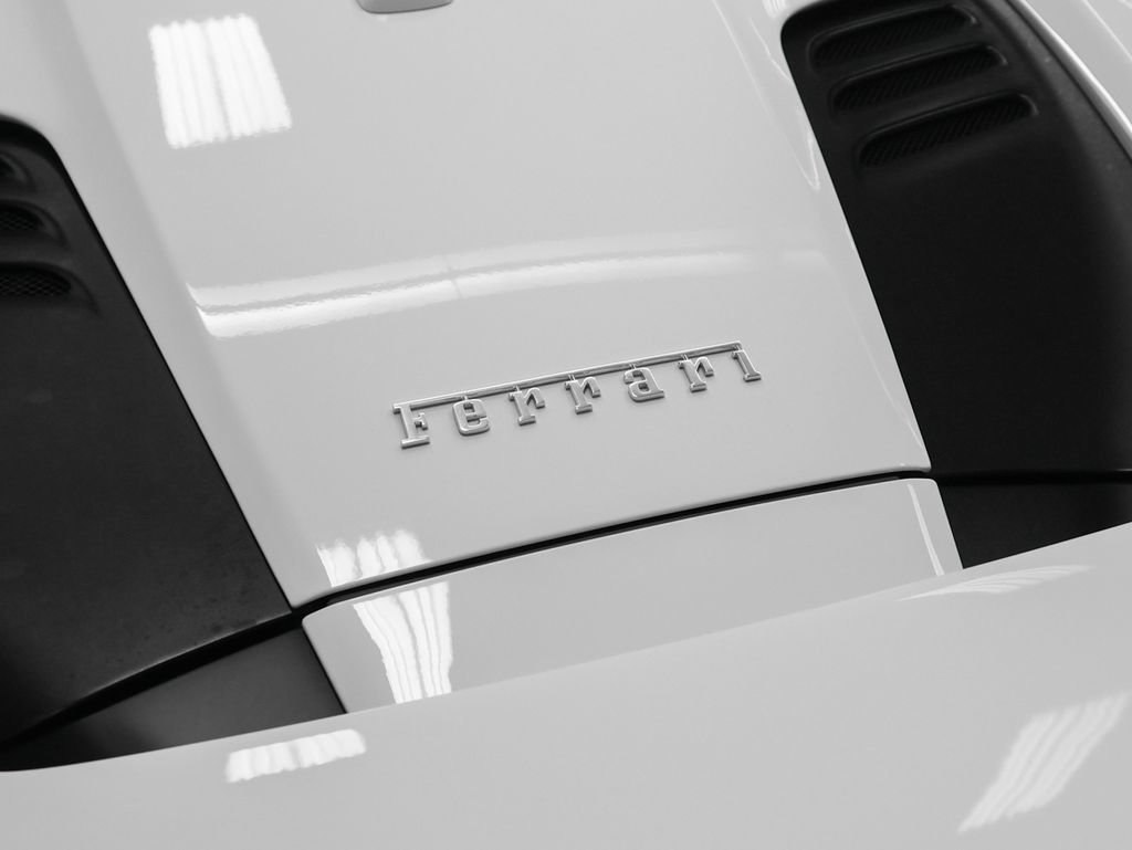 Certified 2022 Ferrari F8 Tributo RWD image 35