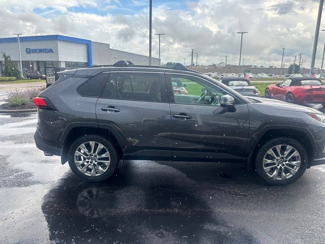 Used 2023 Toyota RAV4 XLE Premium FWD image 6