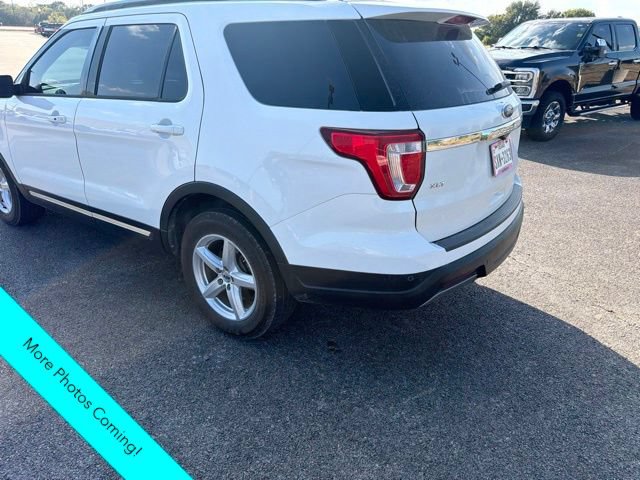 Used 2019 Ford Explorer XLT w/ Equipment Group 201A FWD image 3