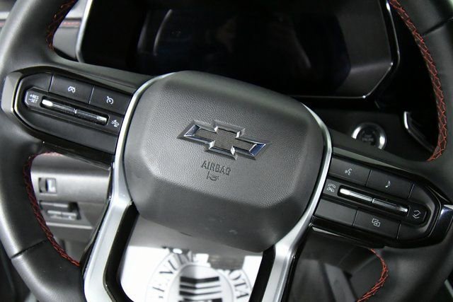 Used 2024 Chevrolet Colorado Z71 w/ Z71 Convenience Package 2 image 2